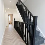 Luxury Stay By City Centre Etihad And Coop Live