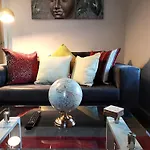 Centauri Apartments In Metro House
