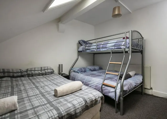 Short Term Shared R&R In Chorlton