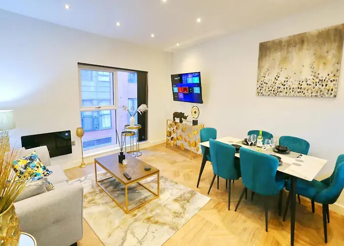 Pass The Keys Large Central Flat Walk To City Centre In 5 Mins