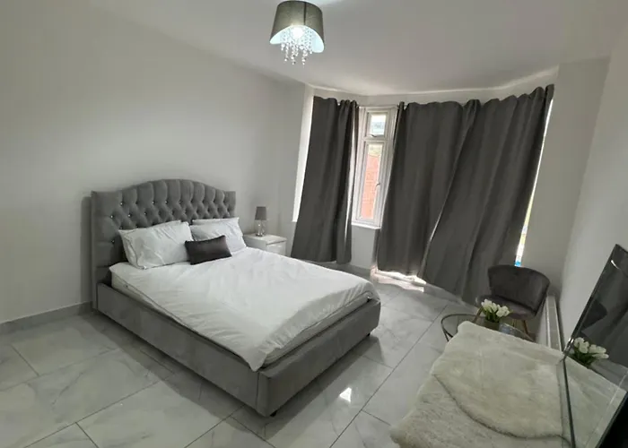 Elegant Estates Humble Abode Room 2