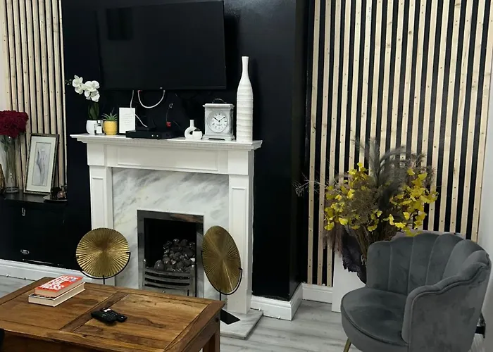 Charming Victorian Retreat 4Br House In Central Manchester