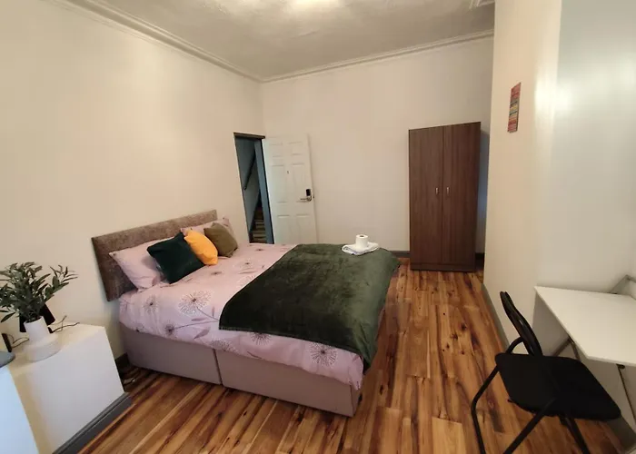 Double-Bedroom In The Heart Of Harpurhey Manchester Perfect For Short Stays