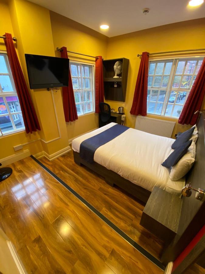 Hotel Ville Hotel 3*