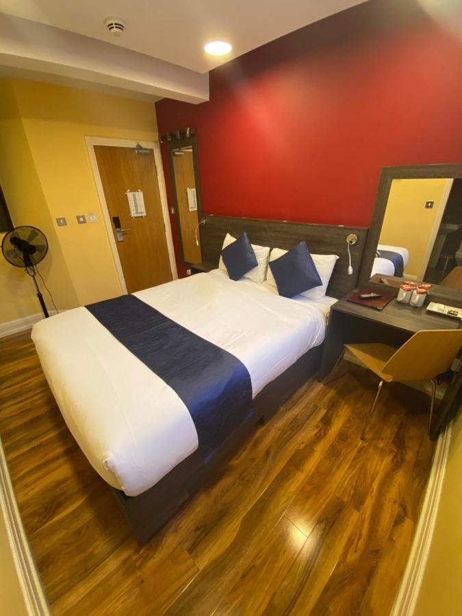 Ville Hotel Hotel