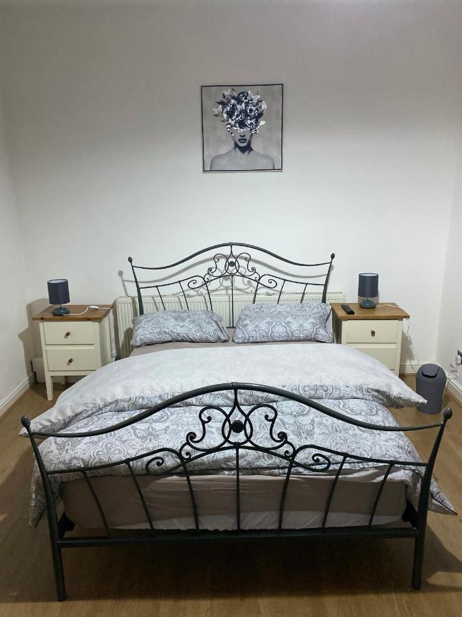 Lovely 2 Bedroom With Free Parking Manchester