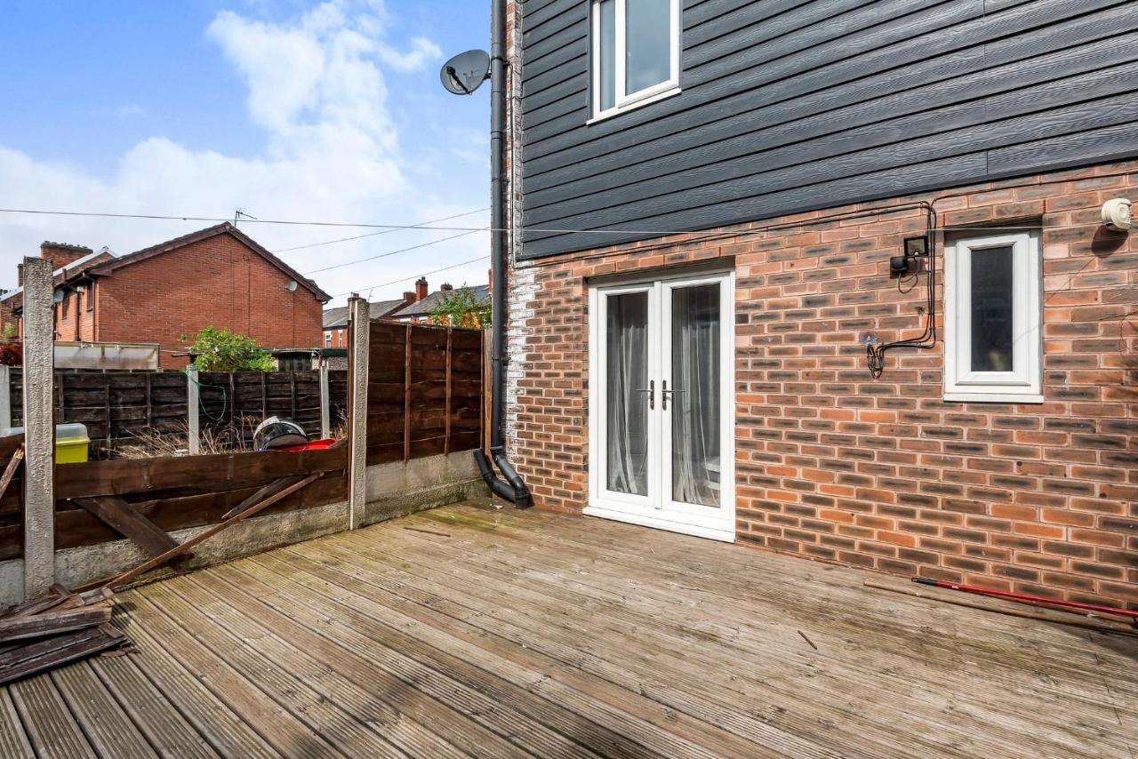 Apartment Entire - Cosy 3 Bedroom House, Close To Levenshulme Station, 13 Mins To Centre Manchester