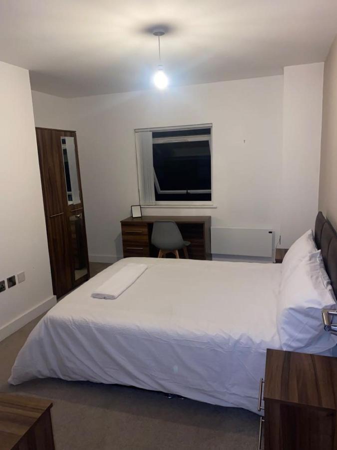Superb Two Bedroom, Two Bathroom . Apartment *