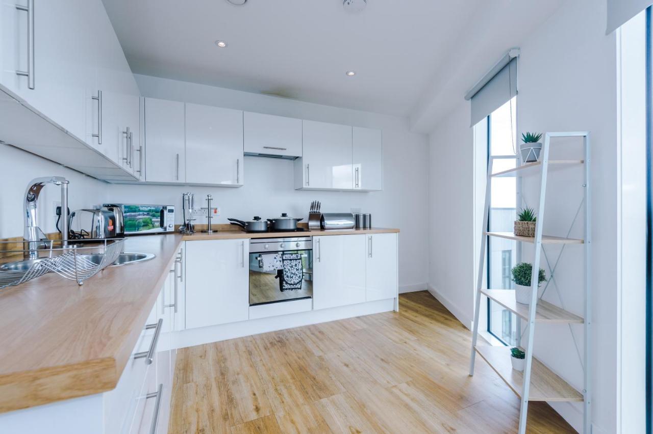 Stunning Scandi Centre Penthouse - Sleeps 10 - Parking
