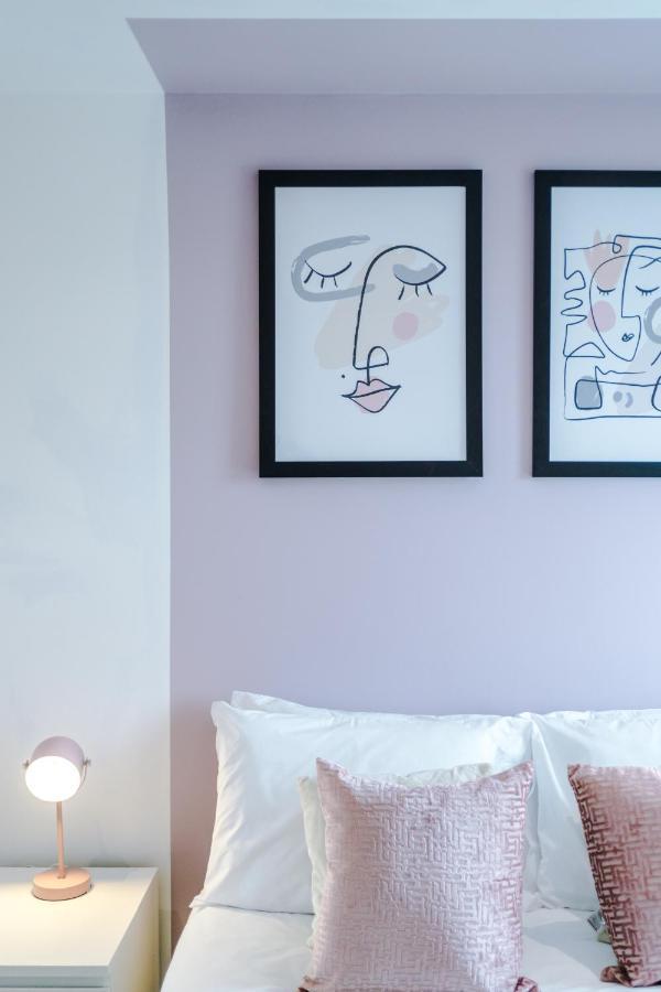 Stunning Scandi Centre Penthouse - Sleeps 10 - Parking Appartement Manchester