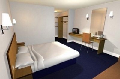 Travelodge Central Hotel 3*