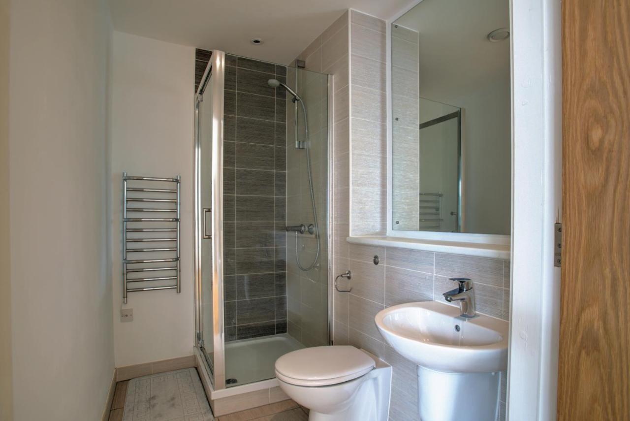 Lovely 2-bed In With Parking