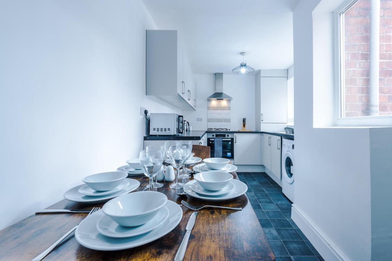 Three Bedroom With Free Parking