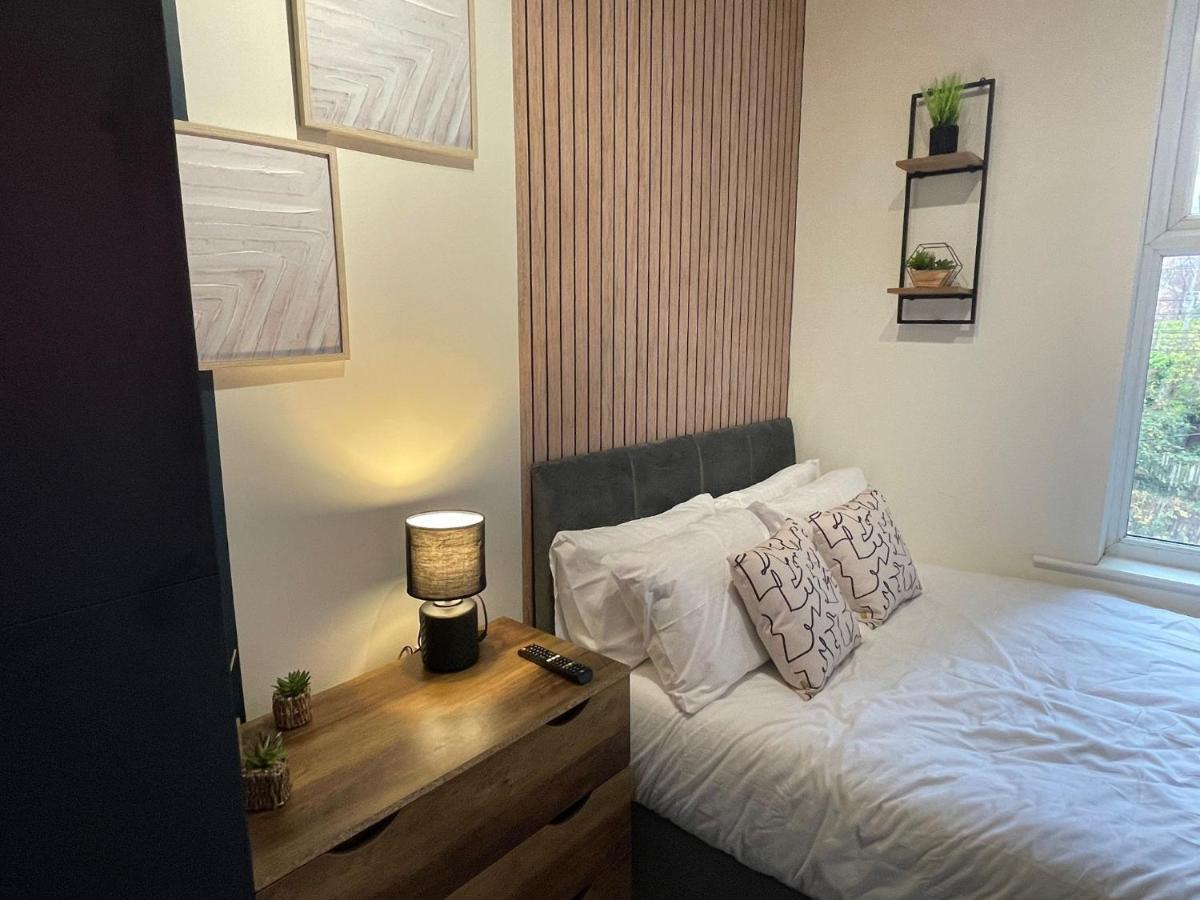 Deluxe Centrally Located In *
