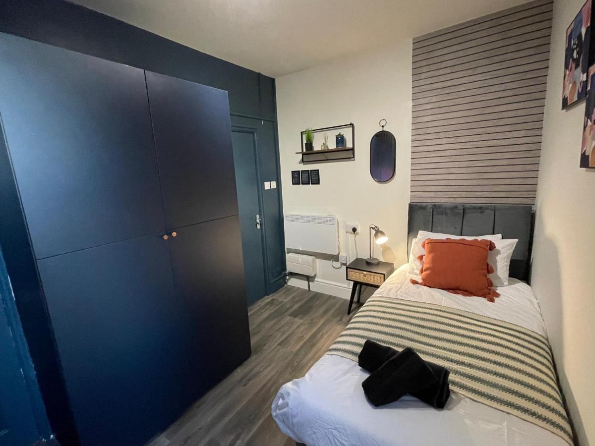 Deluxe Centrally Located In Apartment Manchester