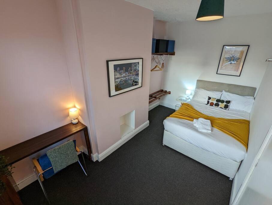 Gloucester Pl - Affordable 3 Bed House Vakantiehuis Manchester