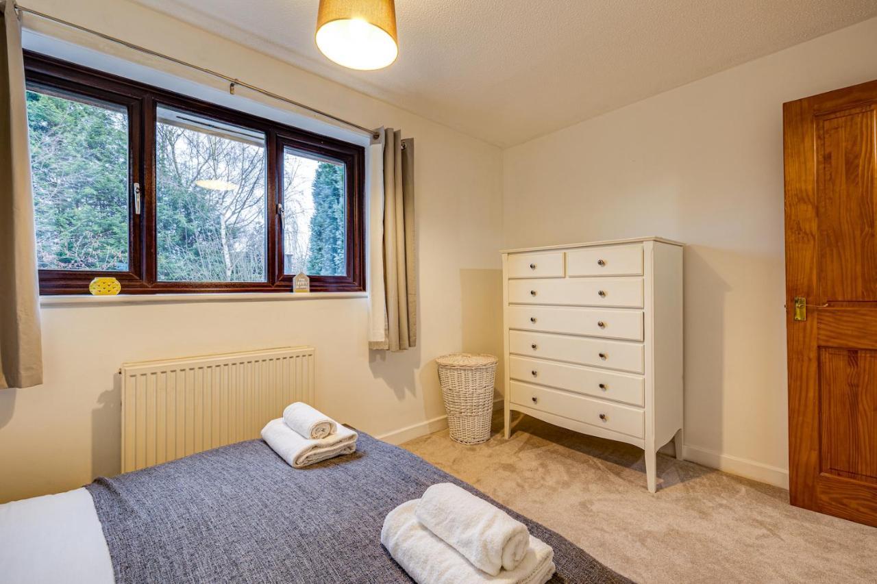 Vakantiehuis Centrally Located Elegant 2 Bed House In Chorlton *