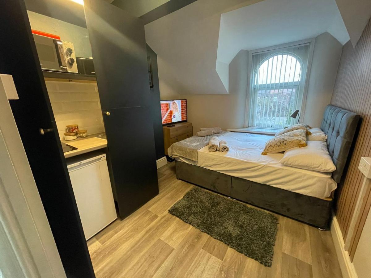 Deluxe Centrally Located In