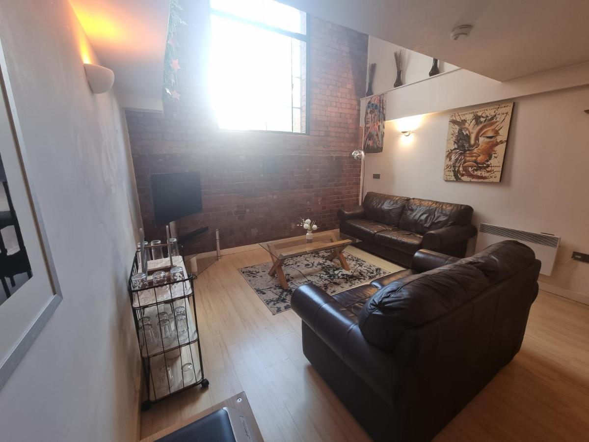 Exclusive 2 Bedroom 2 Floor Duplex In *