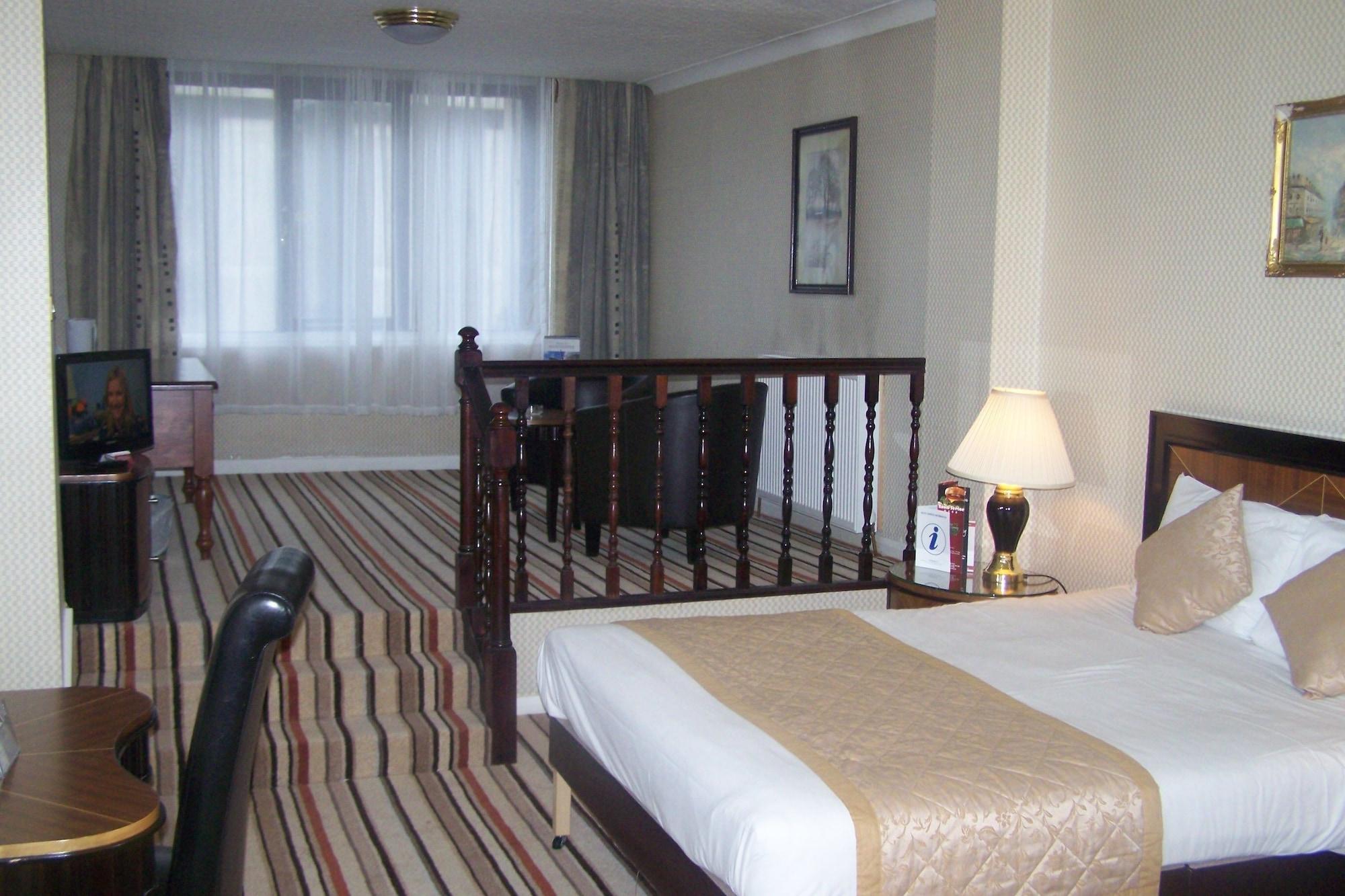 Hotel Britannia City Centre 3*