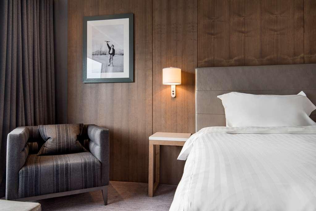 Radisson Blu Manchester. Airport Hotel 4*