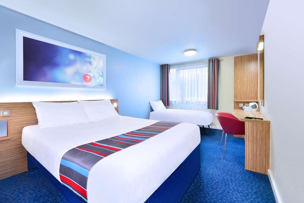 Hotel Travelodge Central 3*