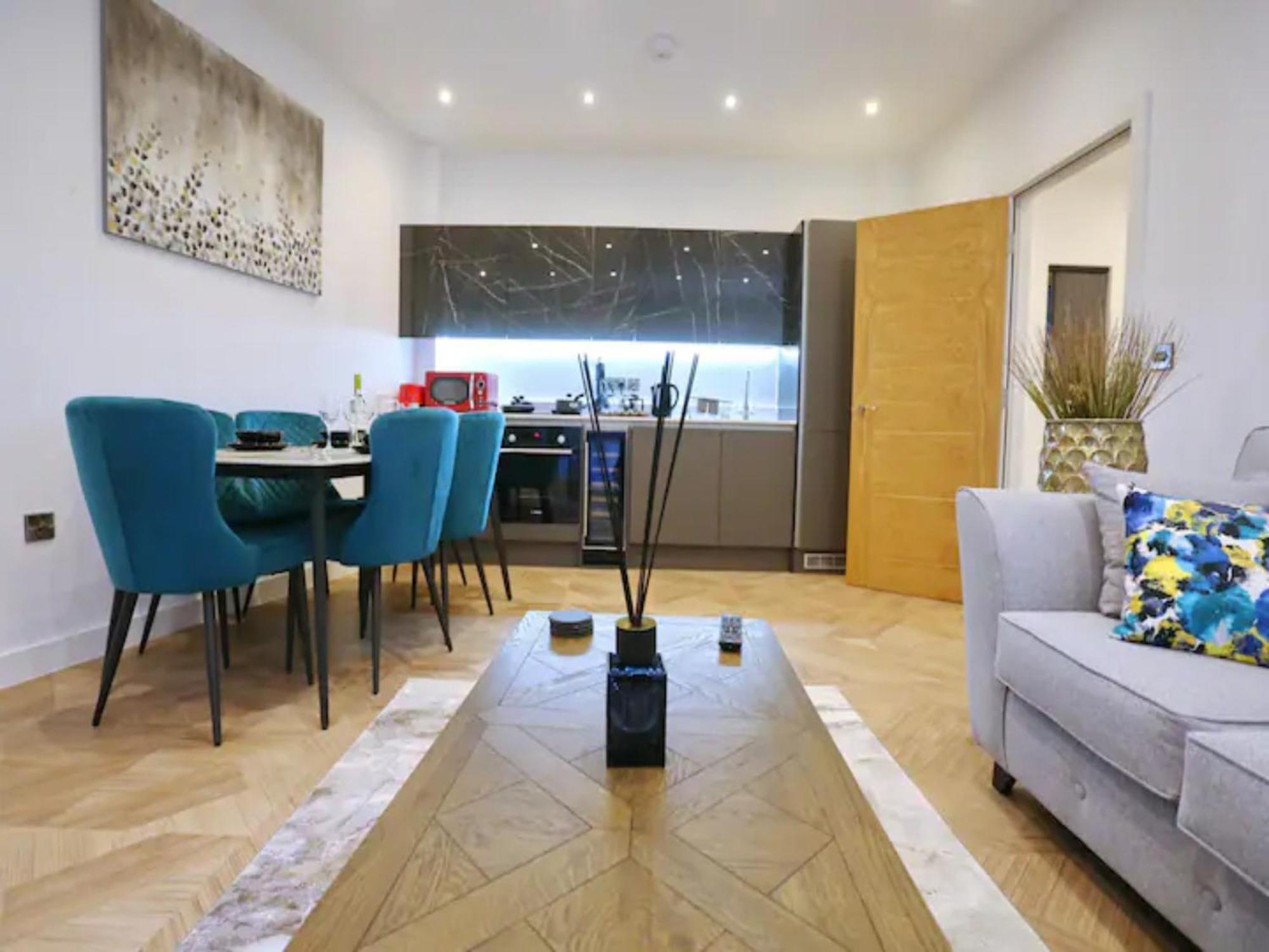 Pass The Keys Large Flat Walk To Centre In 5 Mins Appartement