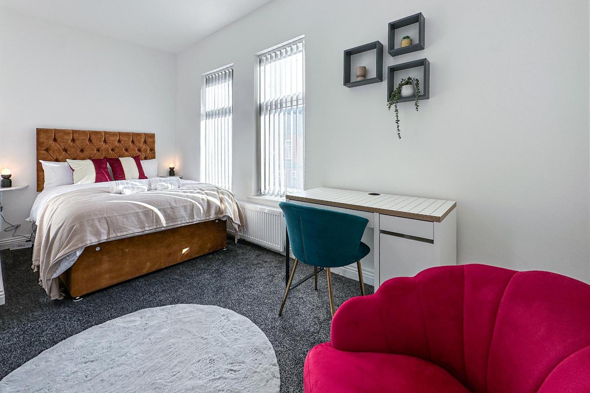 Ashfield Co-Living - Private Room Self-Cater Holiday home Manchester