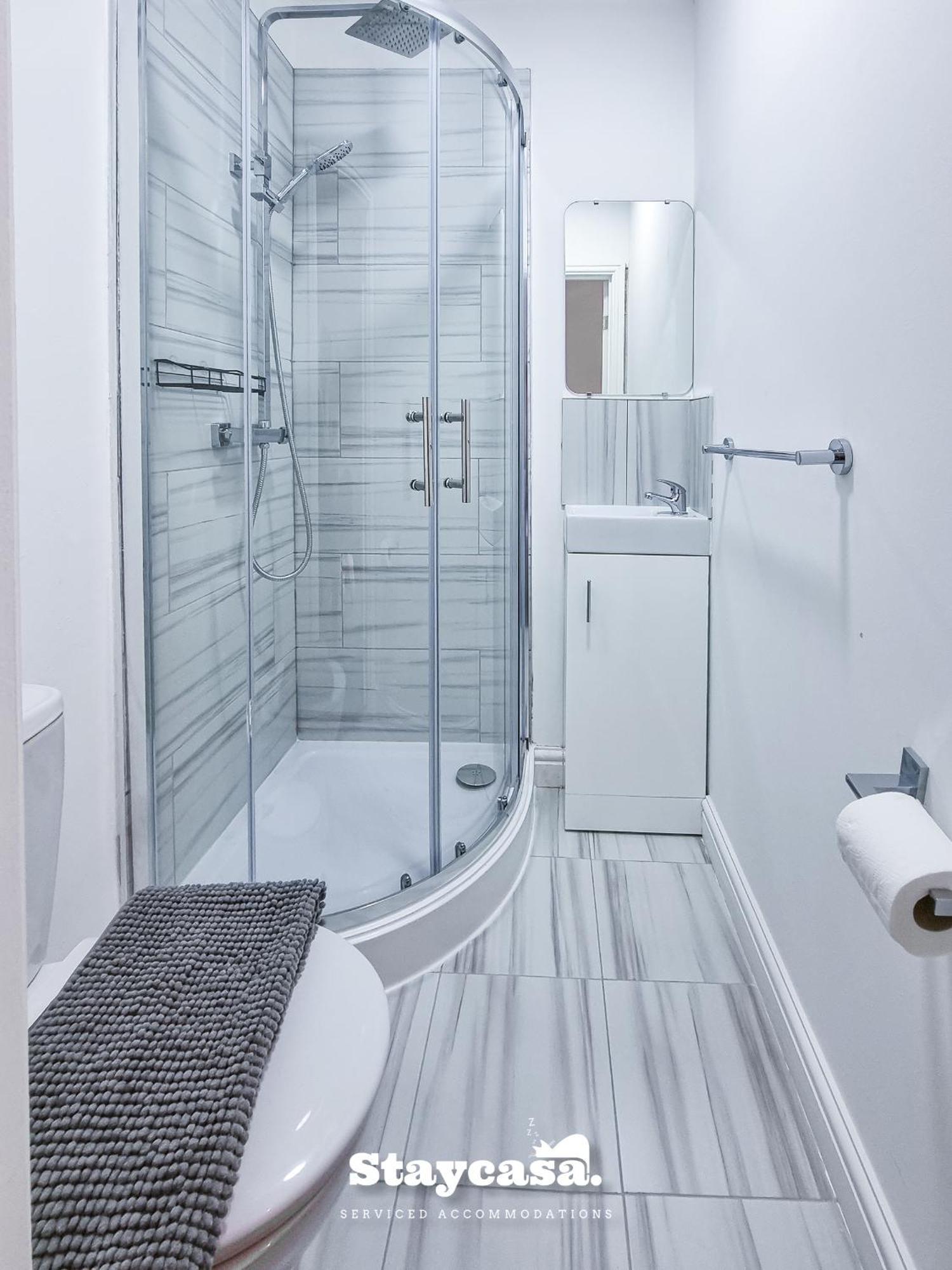 Ashfield Co-Living - Private Room Self-Cater * Manchester