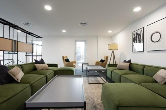 Luxury Mcr 2bed,2bath Apartment- Location! Apartment