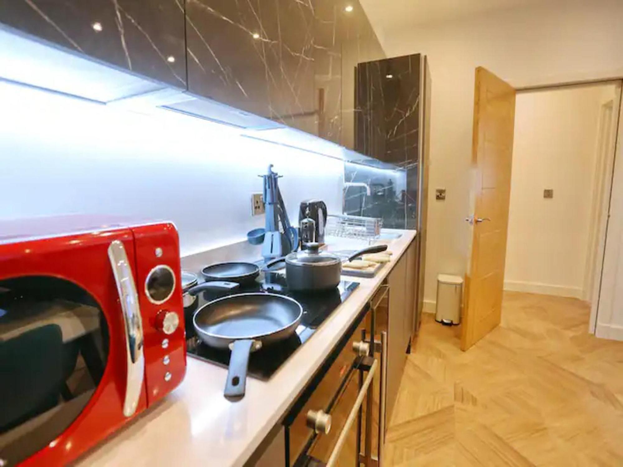 Pass The Keys Large Flat Walk To Centre In 5 Mins Manchester