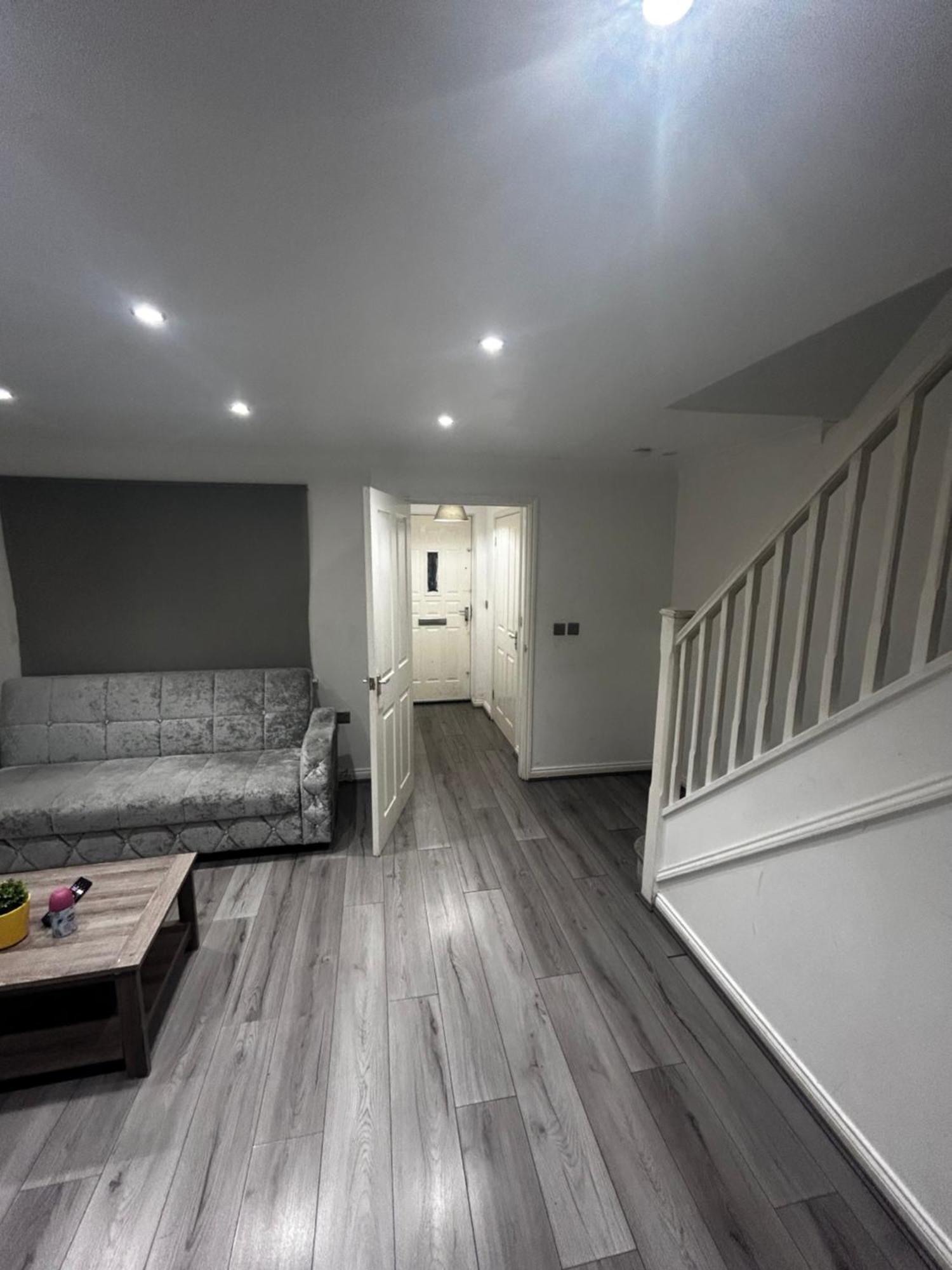 Apartment Executive 3 Bedroom House *