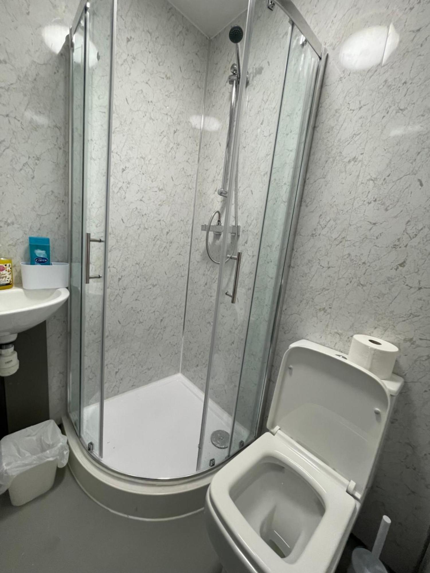 Luxurious En-suite Rm2 Homestay