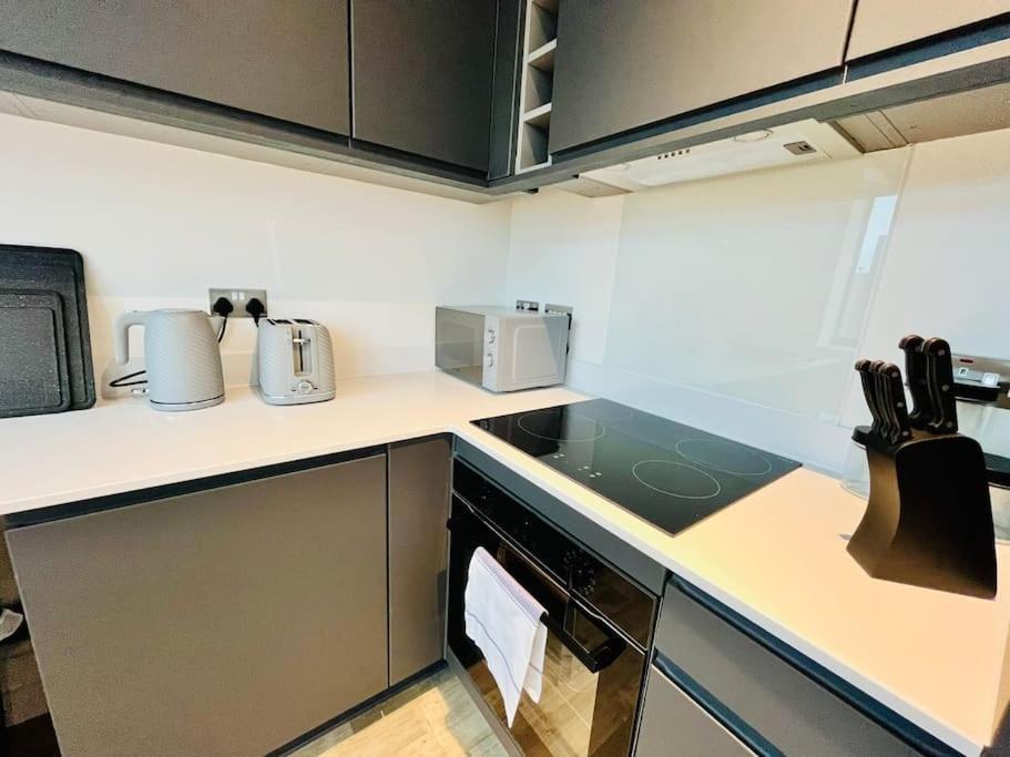 Apartment Cozy And Modern 1 Bed In Prime Location *