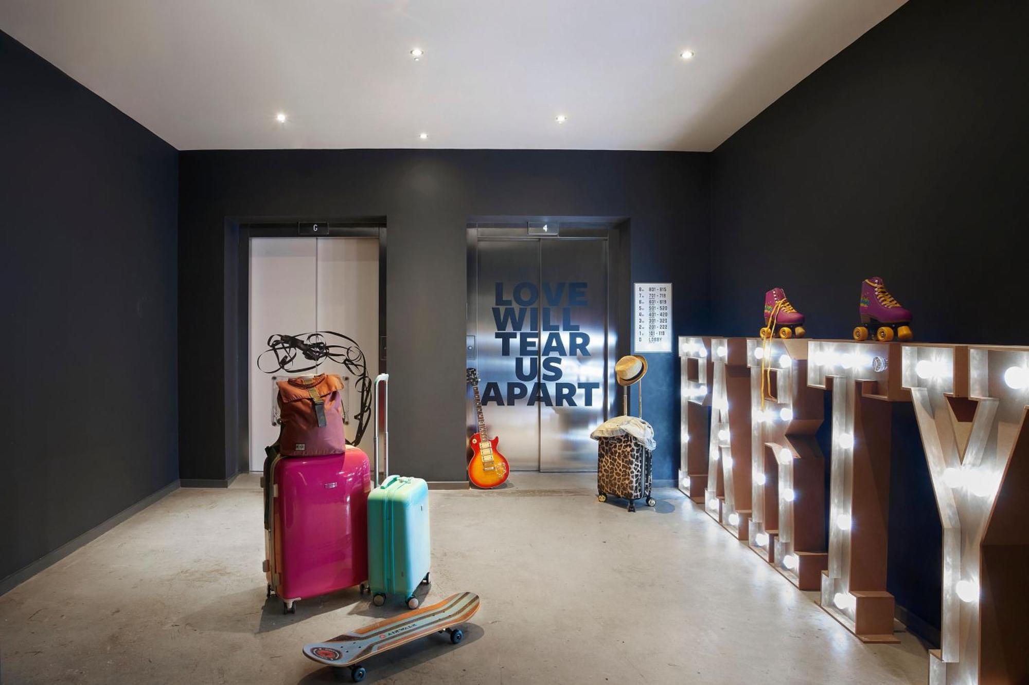 Moxy 4*