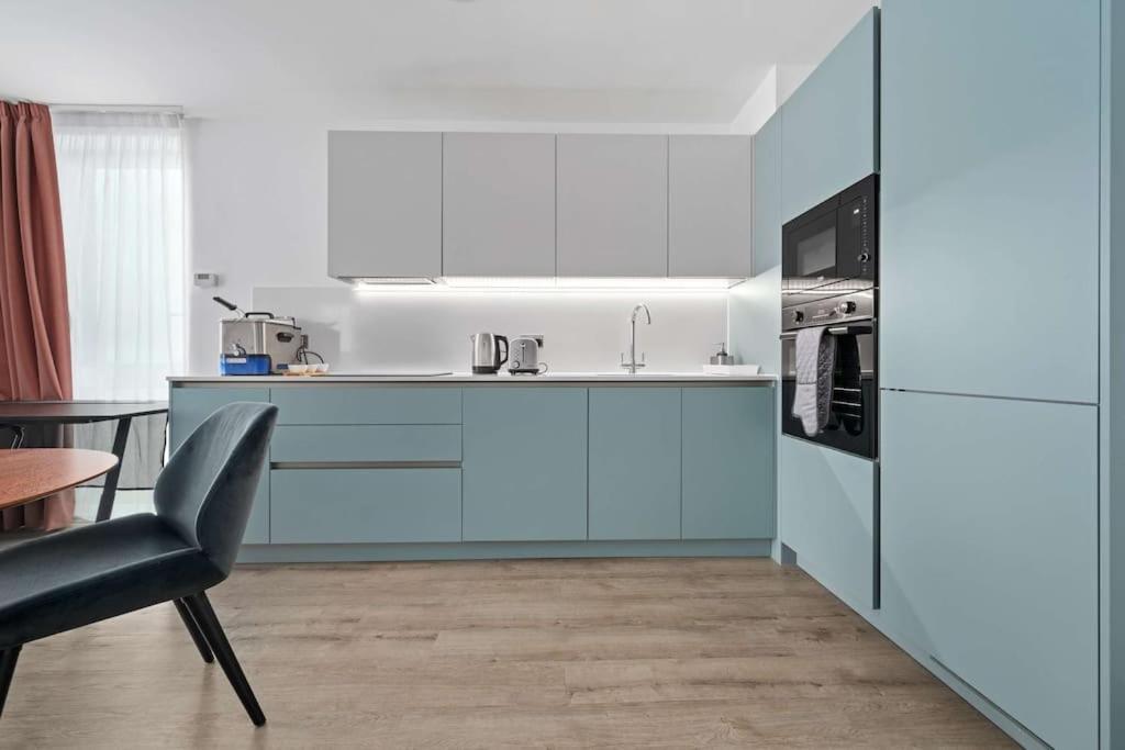 Luxurious Two Bedroom *