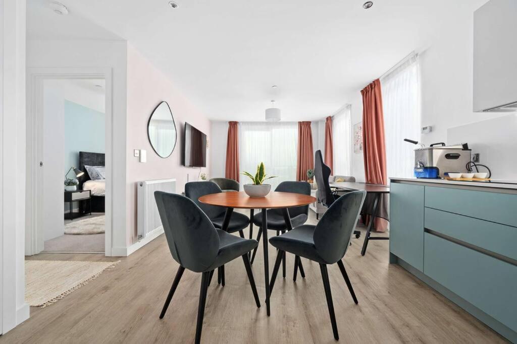 Apartment Luxurious Two Bedroom Manchester