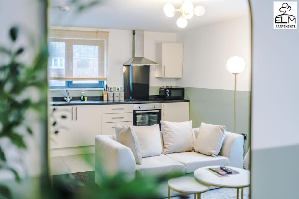 Cozy 1 Bedroom Apartment, Prime Location , Free Parking Apartment