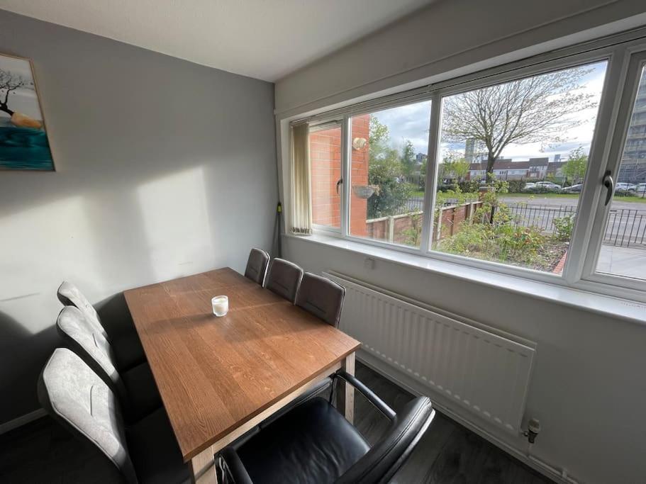 Vakantiehuis Cosy 2-bed House In Ancoats Manchester! *