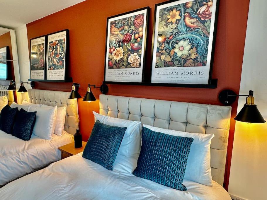Beautiful Waterside Near Old Trafford * Manchester