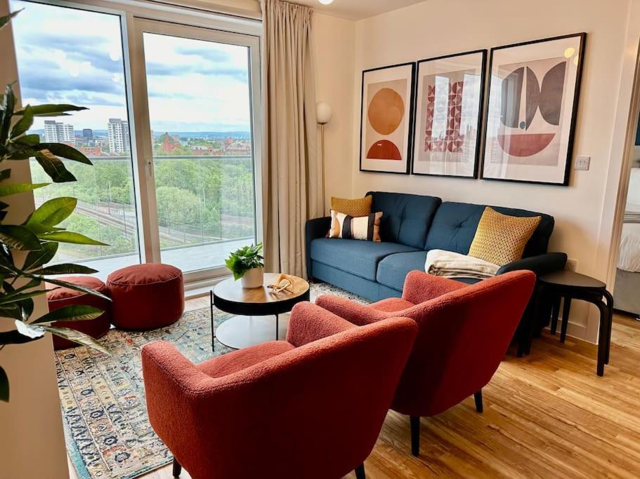 Beautiful Waterside Near Old Trafford * Manchester