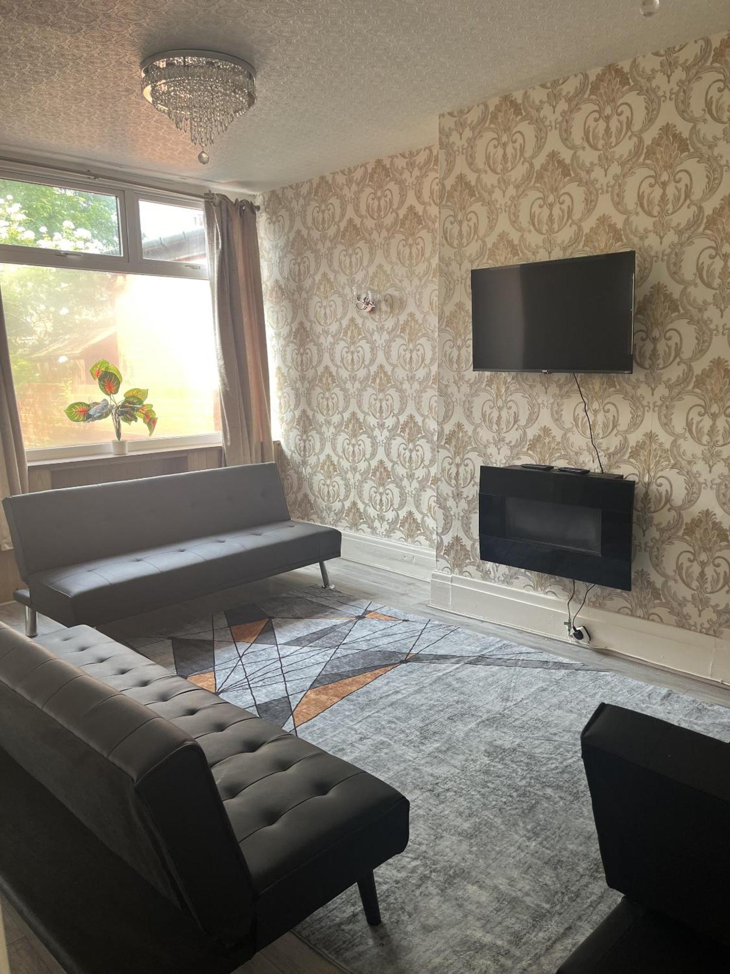 Droylsden House Holiday home