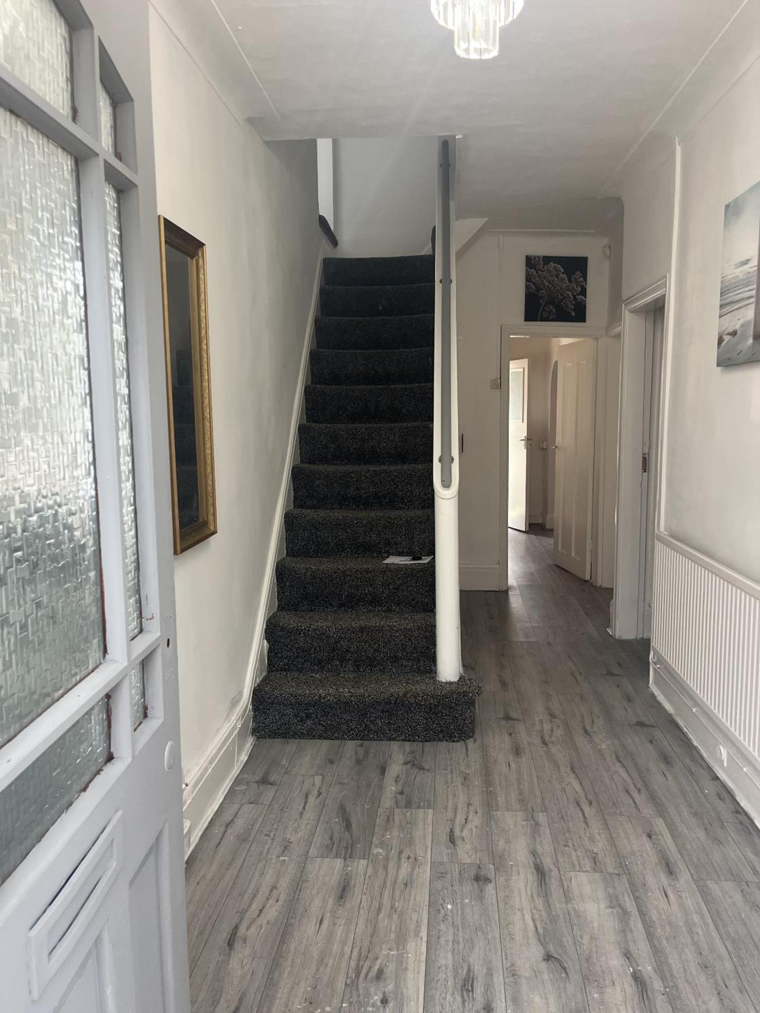 Droylsden House Holiday home *