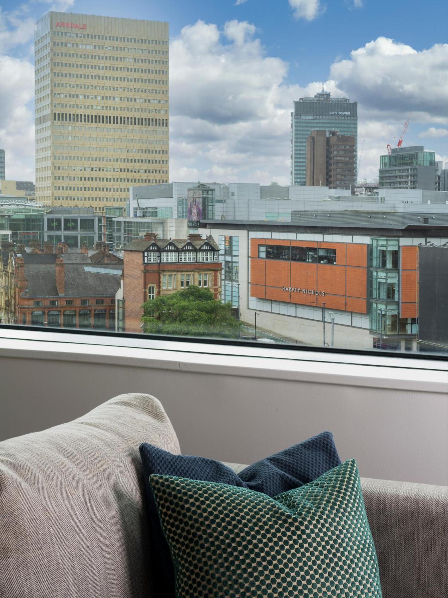 Citysuites Aparthotel 5*