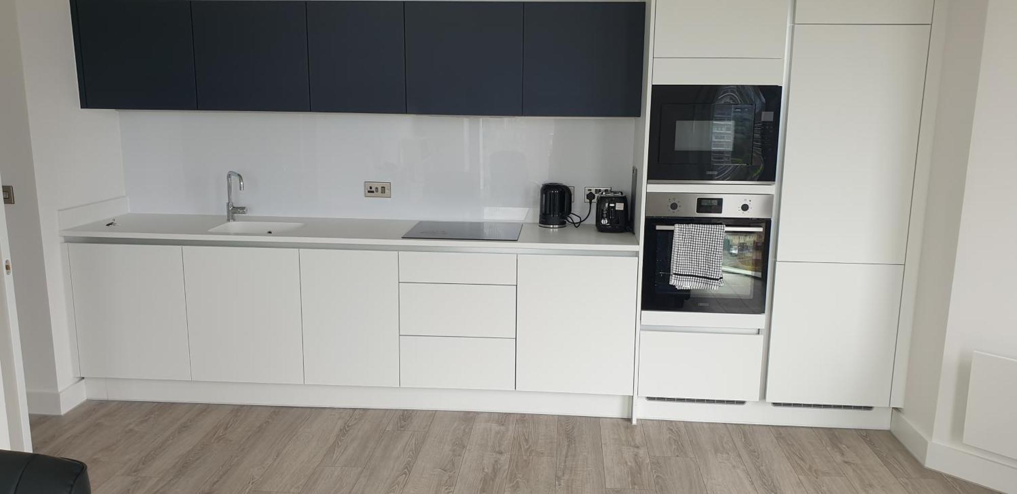 Stunning Large Luxury With Beautiful Views- Deansgate-city Centre Apartment *