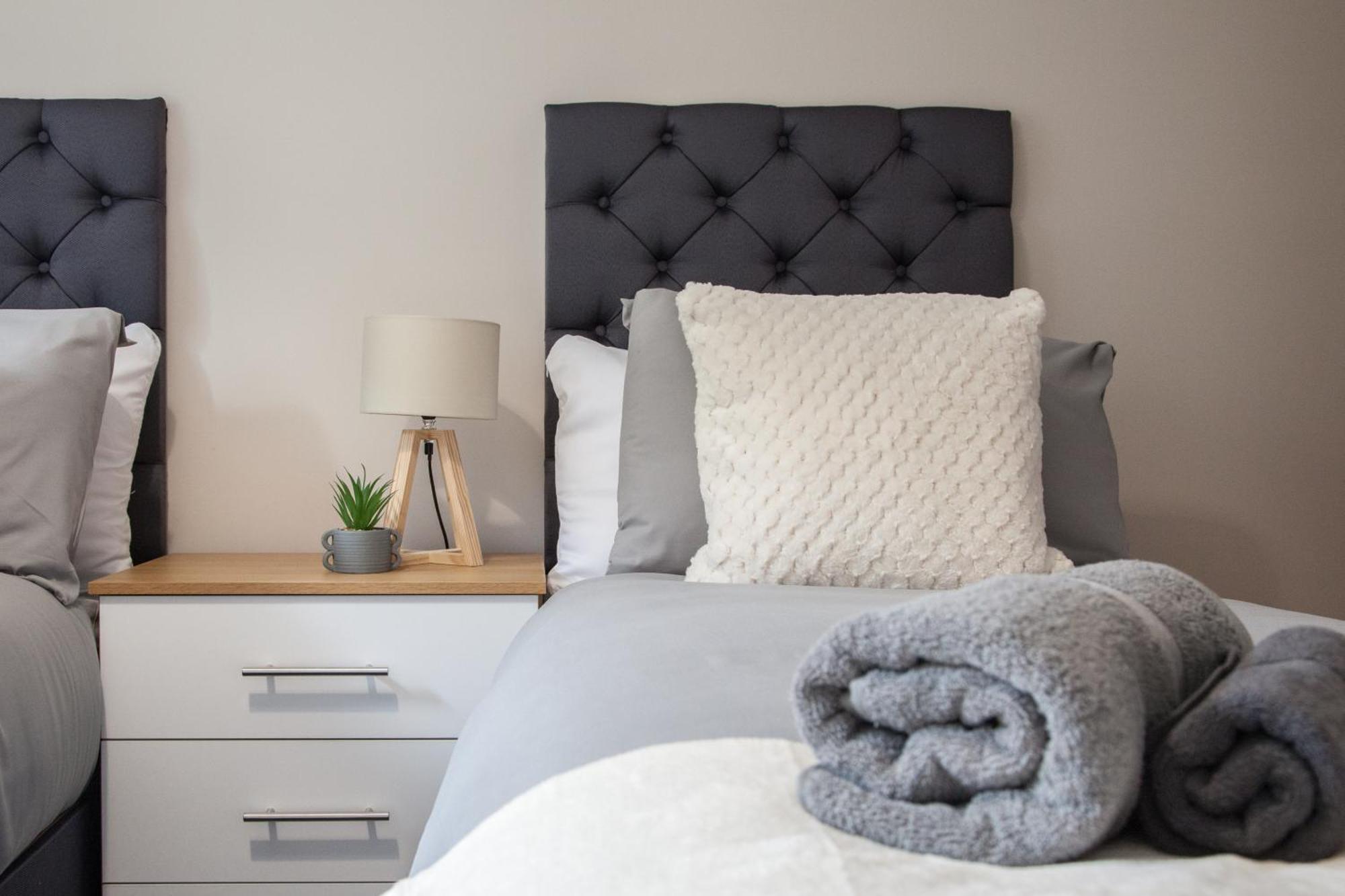 Modern 2bd In * Manchester