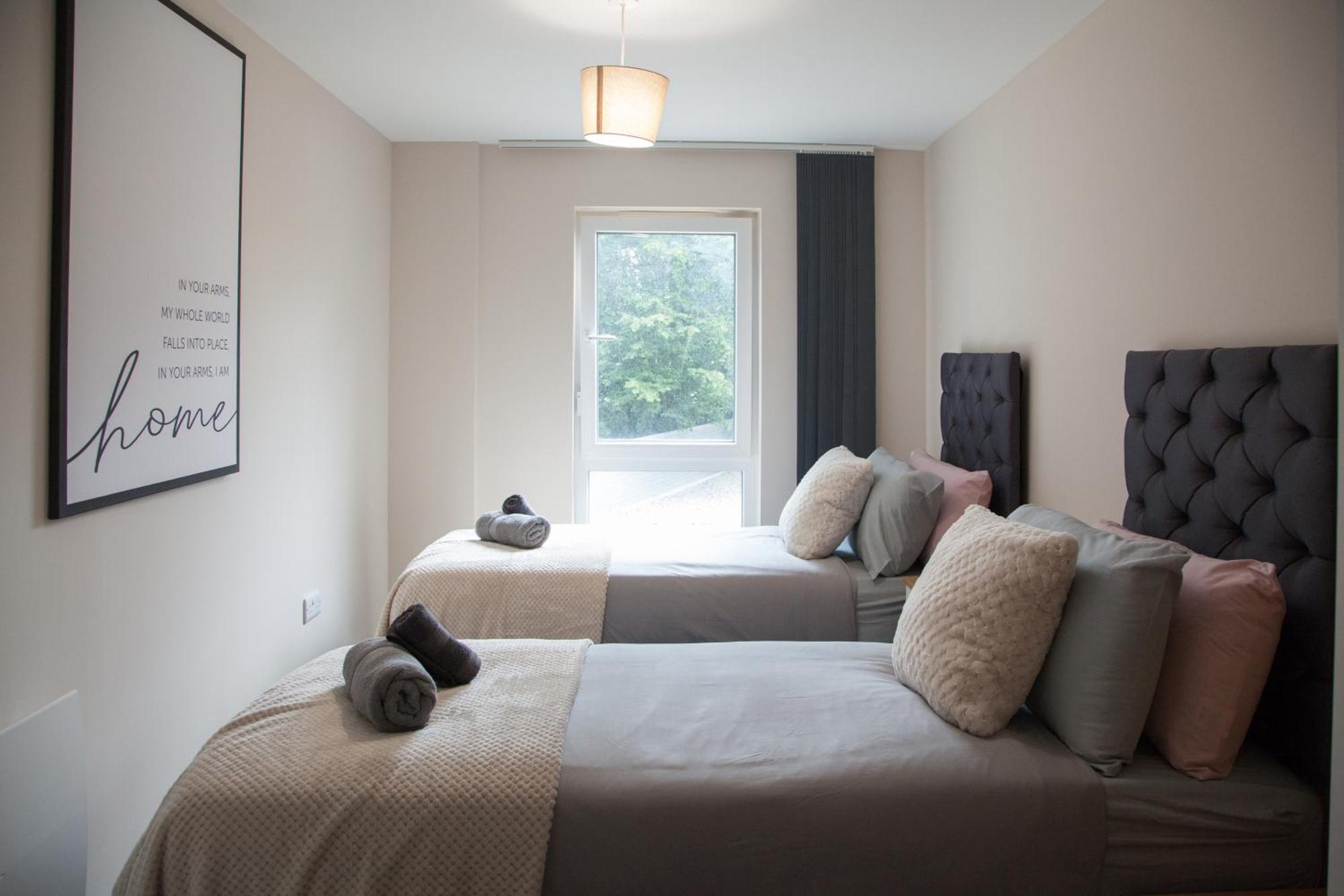 Modern 2bd In Apartment Manchester