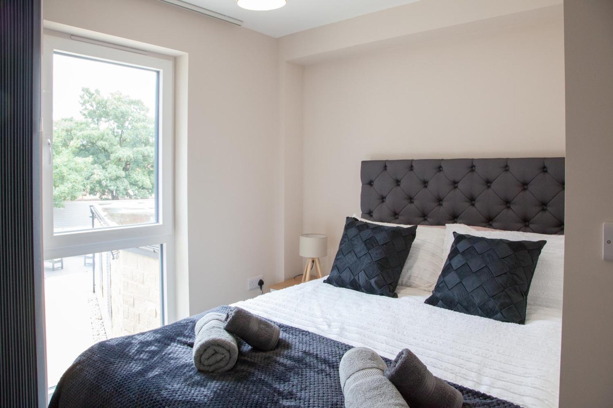 Modern 2bd In *