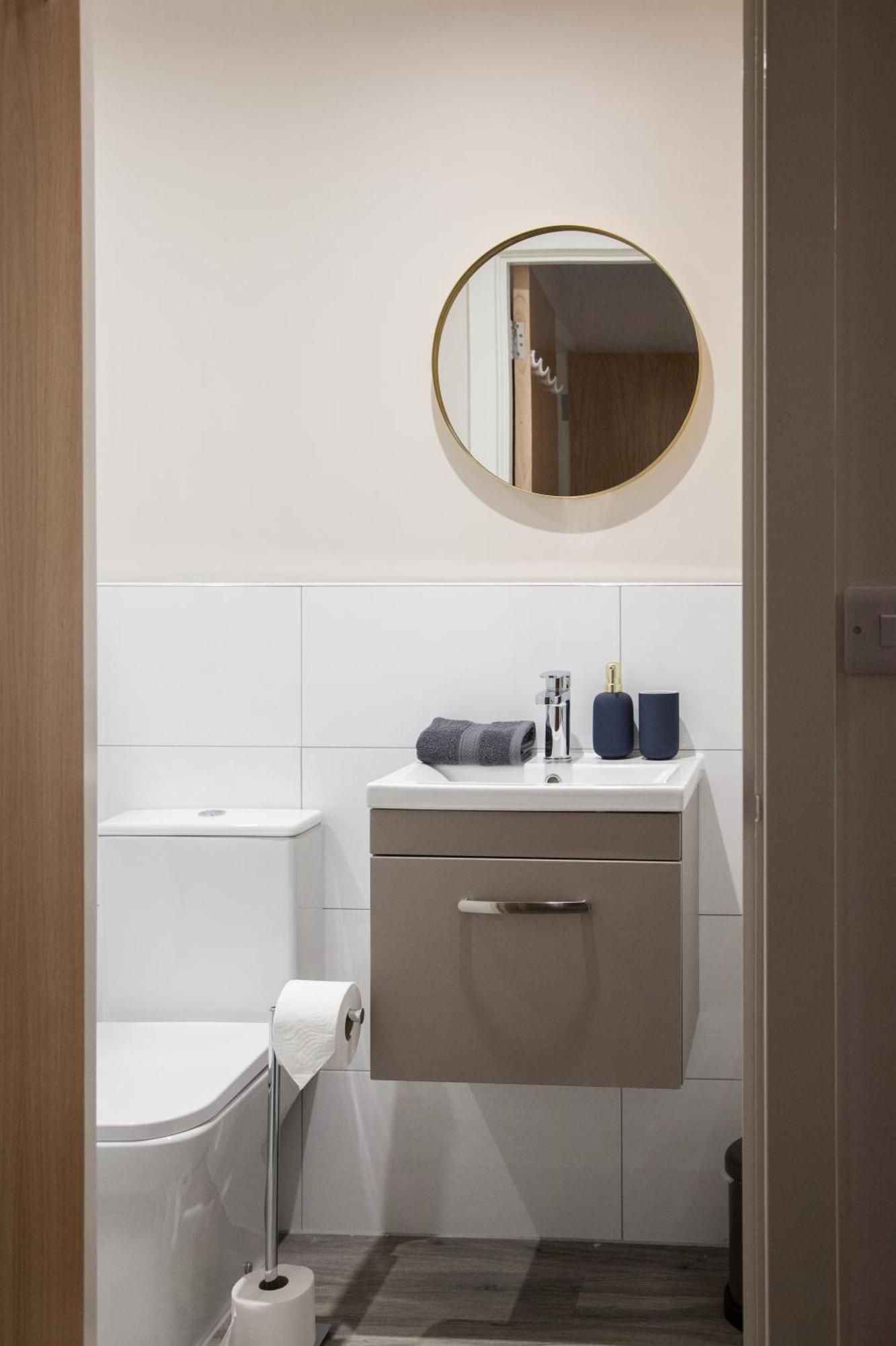 Modern 2bd In *