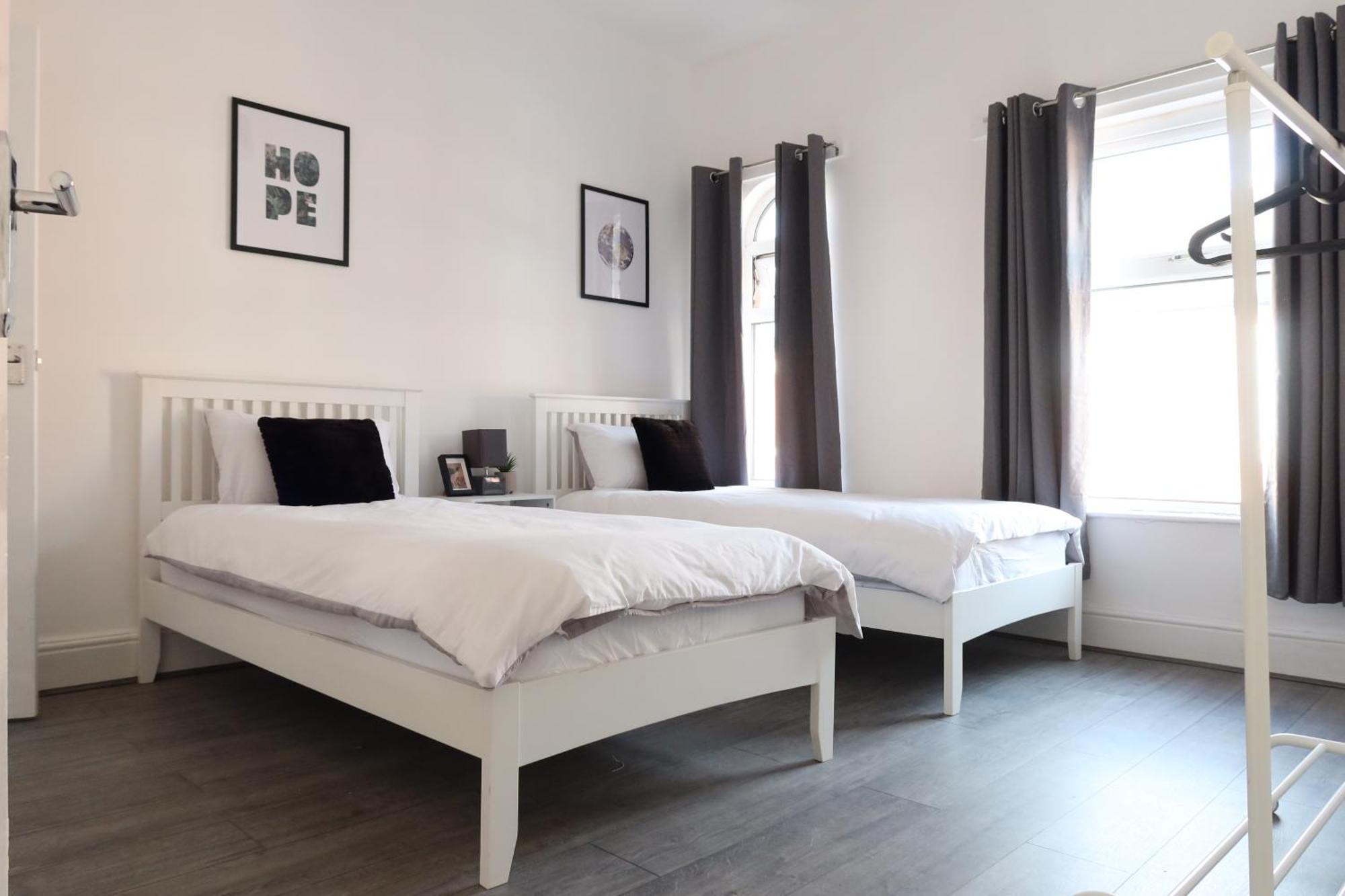 Holiday home Beeston House